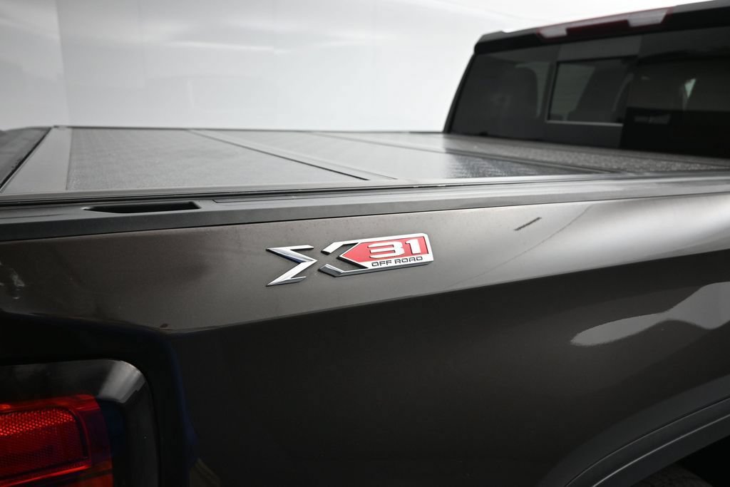 Used 2021 GMC Sierra 1500 SLT w/ SLT Premium Package AWD/4WD image 2