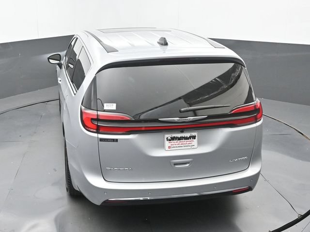 Used 2026 Chrysler Pacifica Limited FWD image 31
