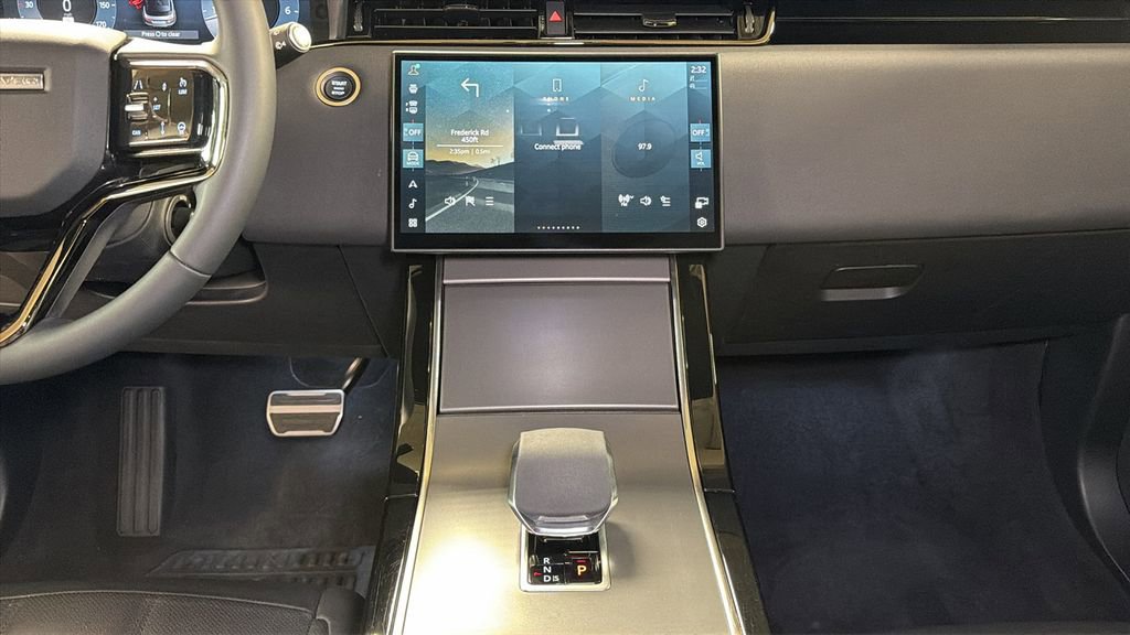 Used 2024 Land Rover Range Rover Evoque Dynamic SE image 18