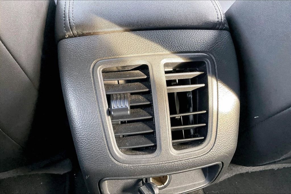 Used 2015 Ford Taurus Limited image 12