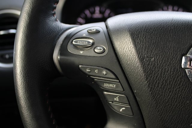 Used 2020 Nissan Pathfinder SL image 20