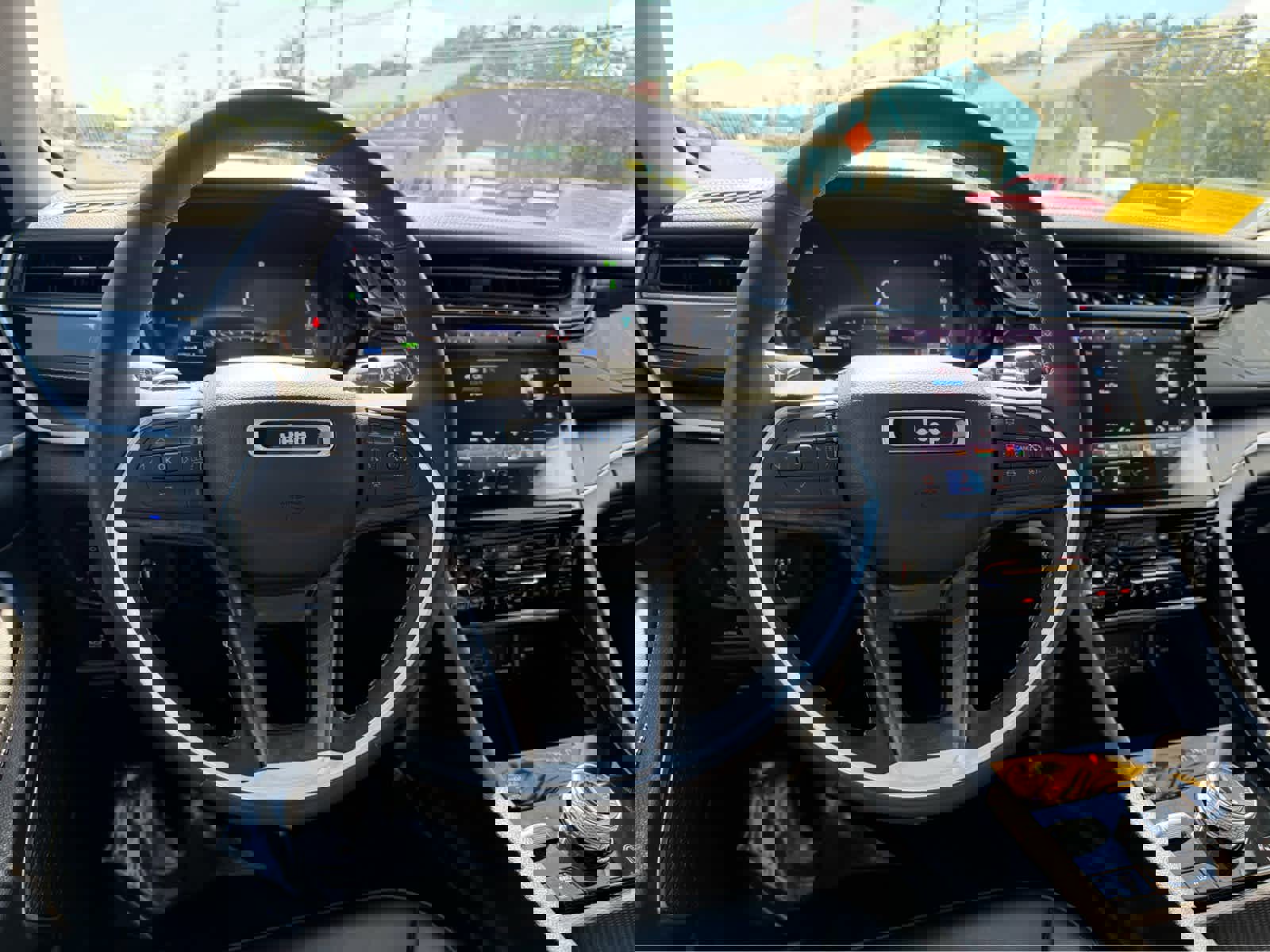 Used 2023 Jeep Grand Cherokee 4WD 4xe image 15