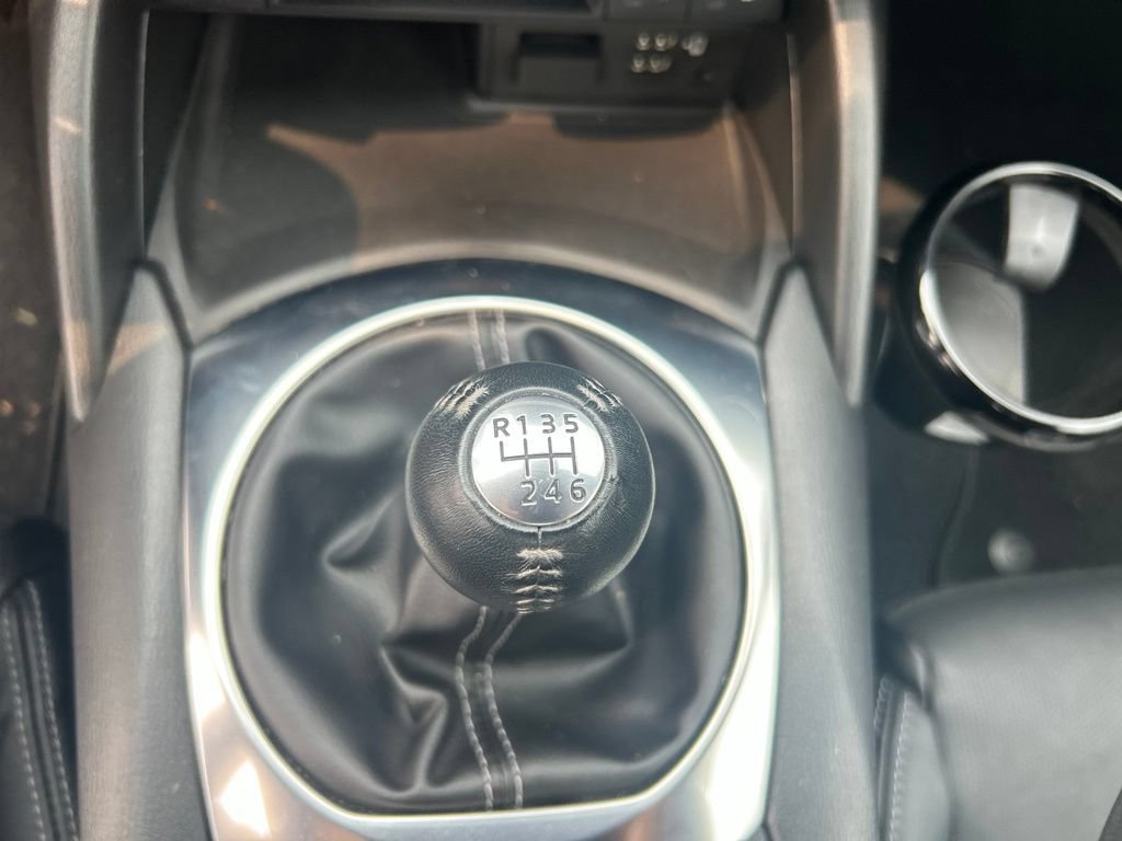 Used 2022 MAZDA MX-5 Miata RF Grand Touring RWD image 10