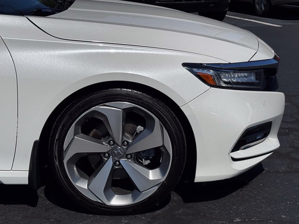Used 2018 Honda Accord Touring image 39