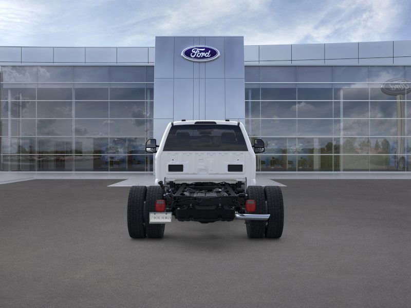 New 2025 Ford F550 4x4 Regular Cab Super Duty image 5
