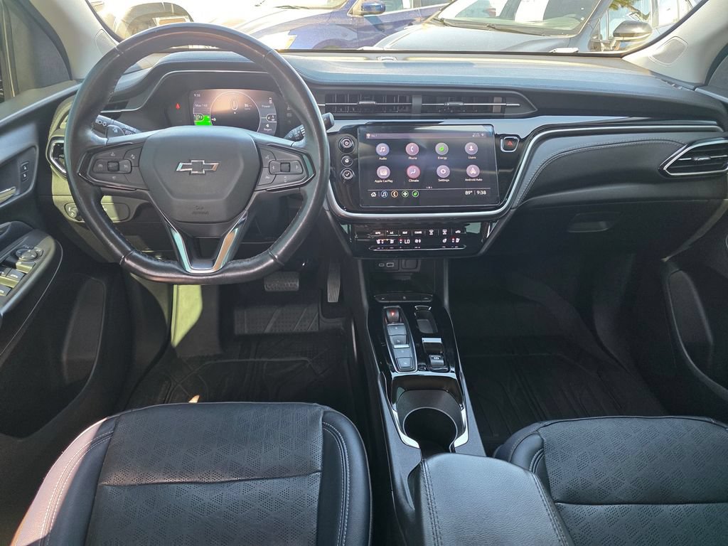 Used 2022 Chevrolet Bolt EUV LT w/ Convenience Package FWD image 18