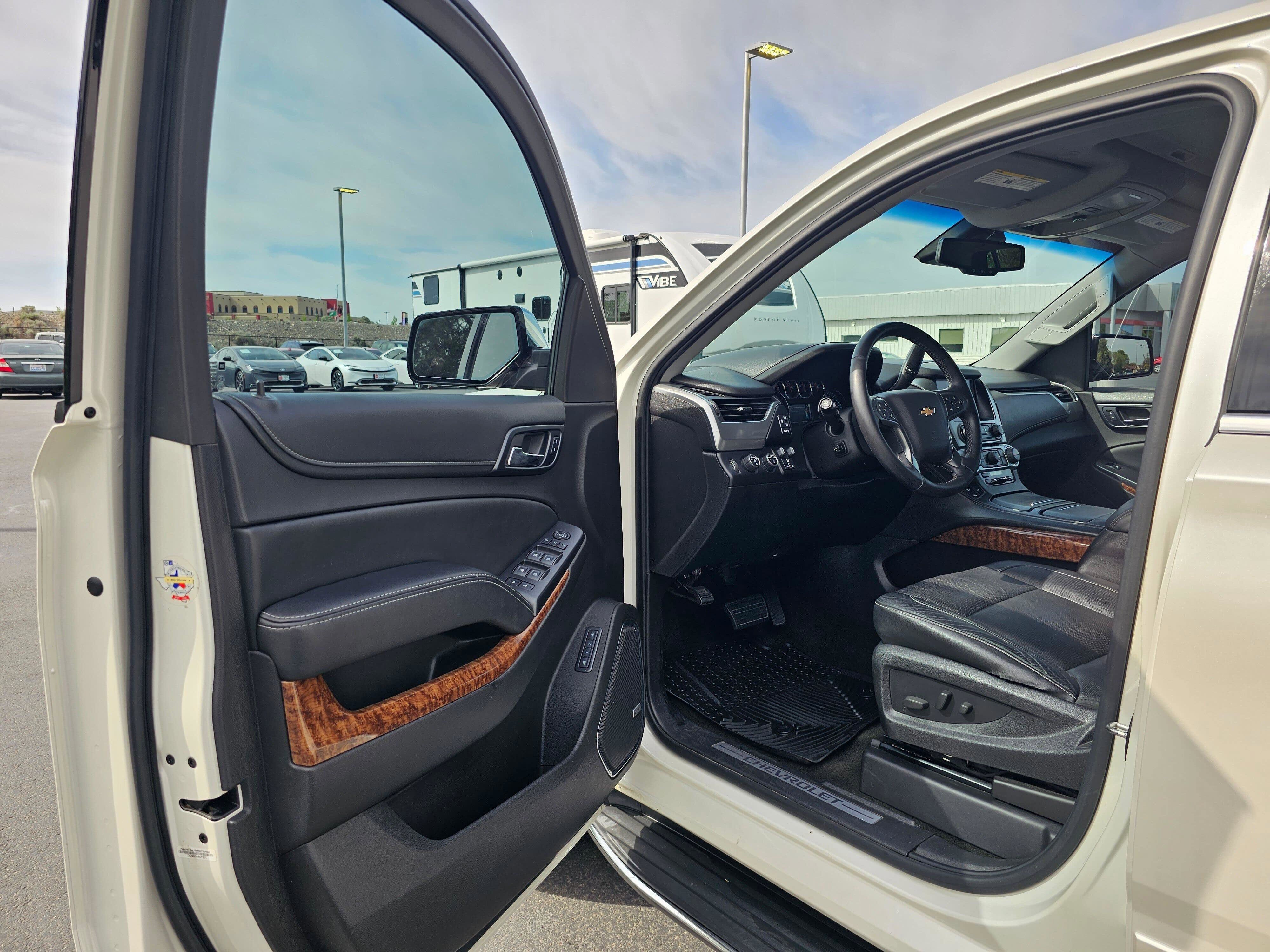 Used 2015 Chevrolet Tahoe LTZ AWD/4WD image 18