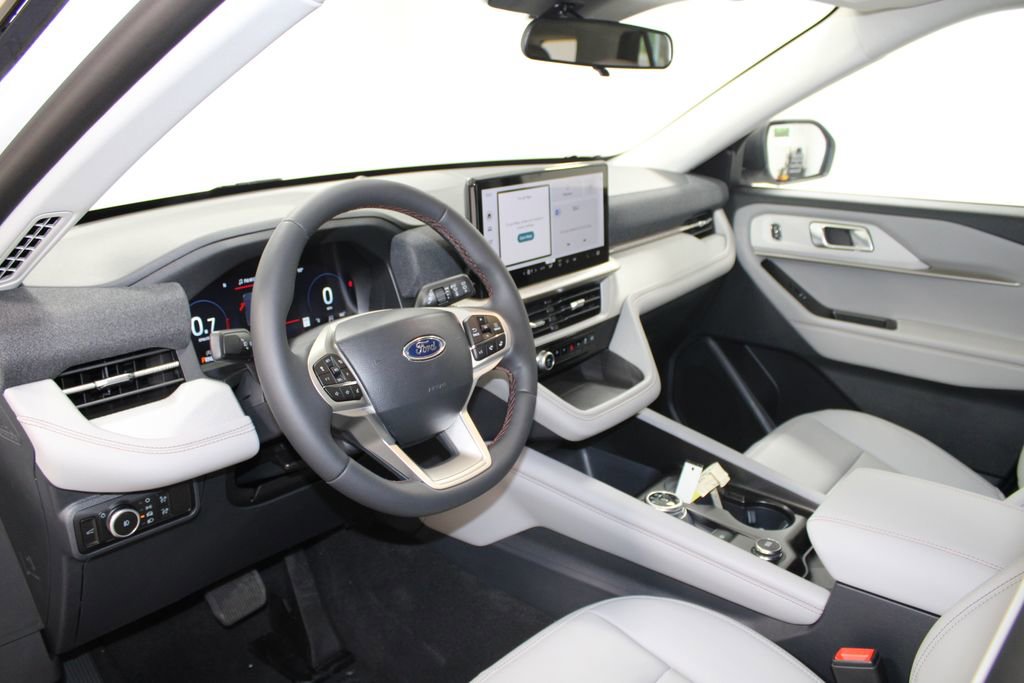 New 2026 Ford Explorer Active RWD image 23