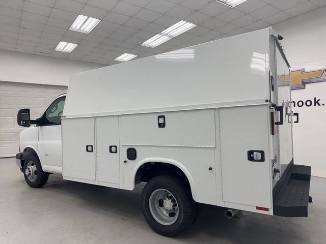 New 2026 Chevrolet Express 3500 w/ Power Convenience Package RWD image 7