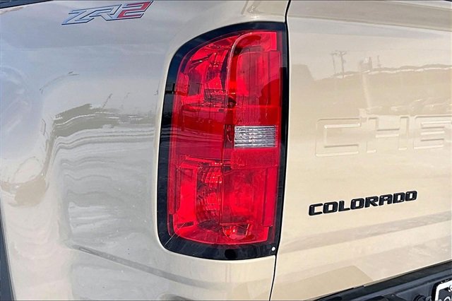 Used 2022 Chevrolet Colorado ZR2 w/ ZR2 Dusk Special Edition image 31