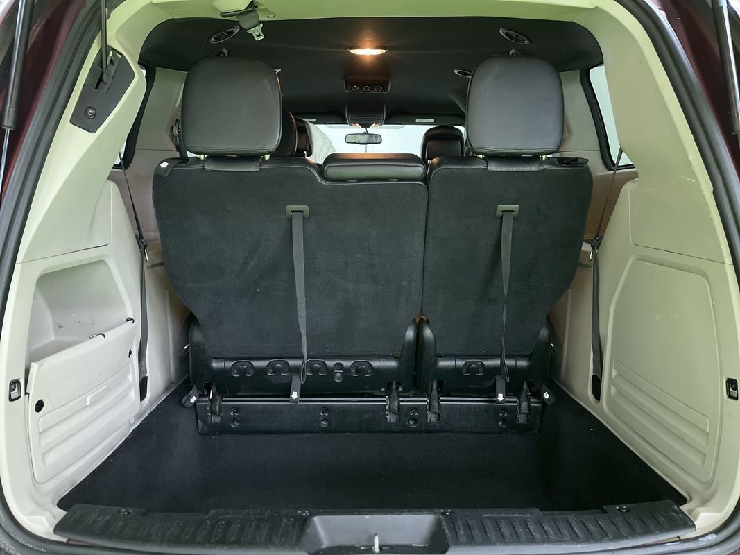 Used 2018 Dodge Grand Caravan SXT image 28