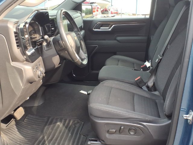 Used 2024 Chevrolet Silverado 1500 LT AWD/4WD image 14