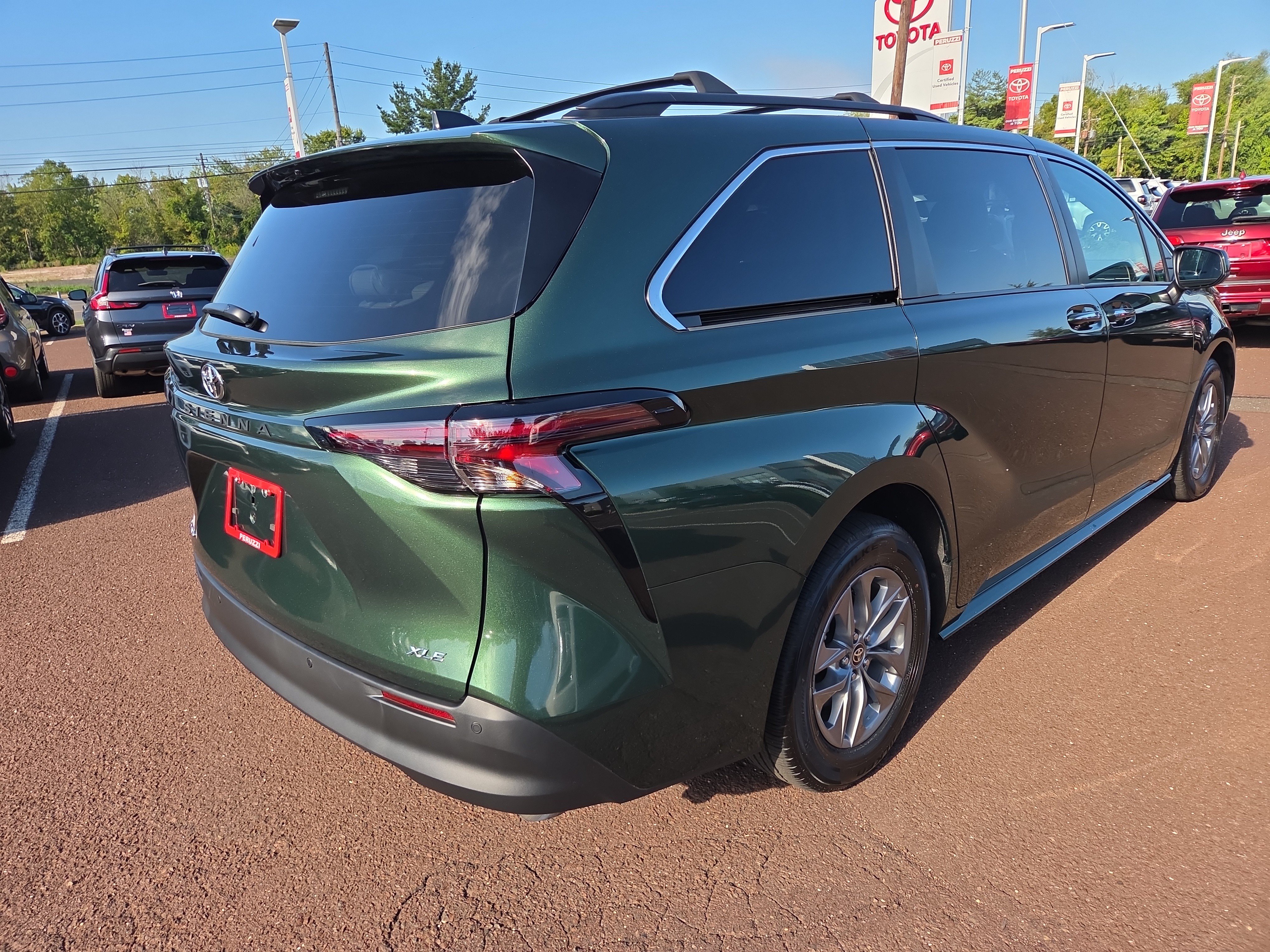 Certified 2026 Toyota Sienna XLE AWD/4WD image 3