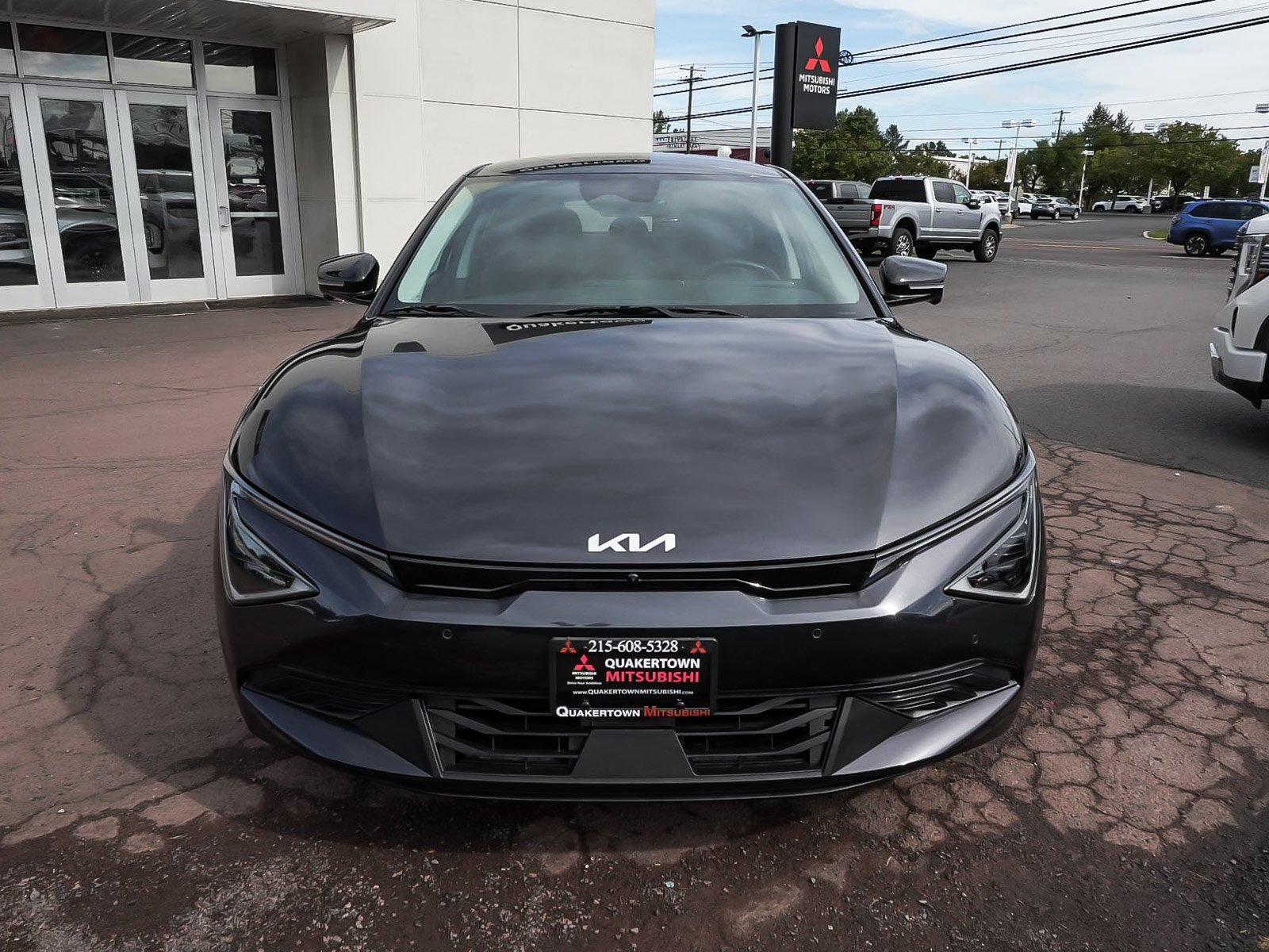 Used 2025 Kia EV6 Light w/ Light LR Technology Package AWD/4WD image 2