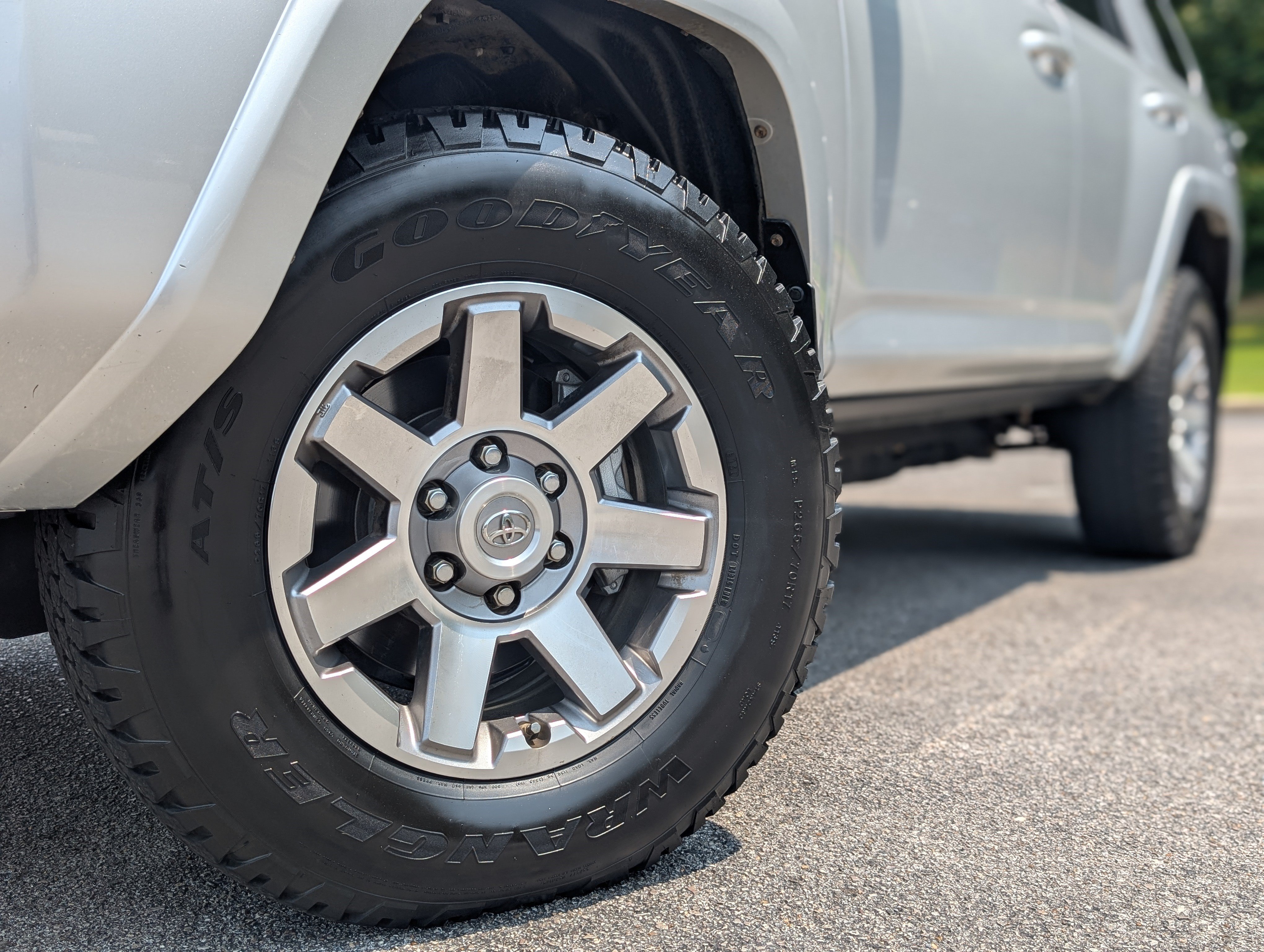 Used 2016 Toyota 4Runner Trail AWD/4WD image 32