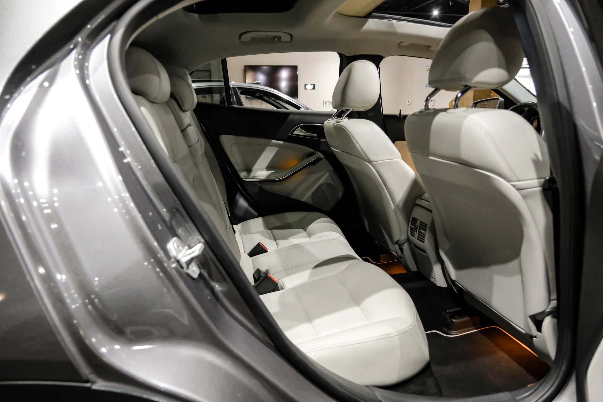 Used 2015 Mercedes-Benz GLA 250 image 40