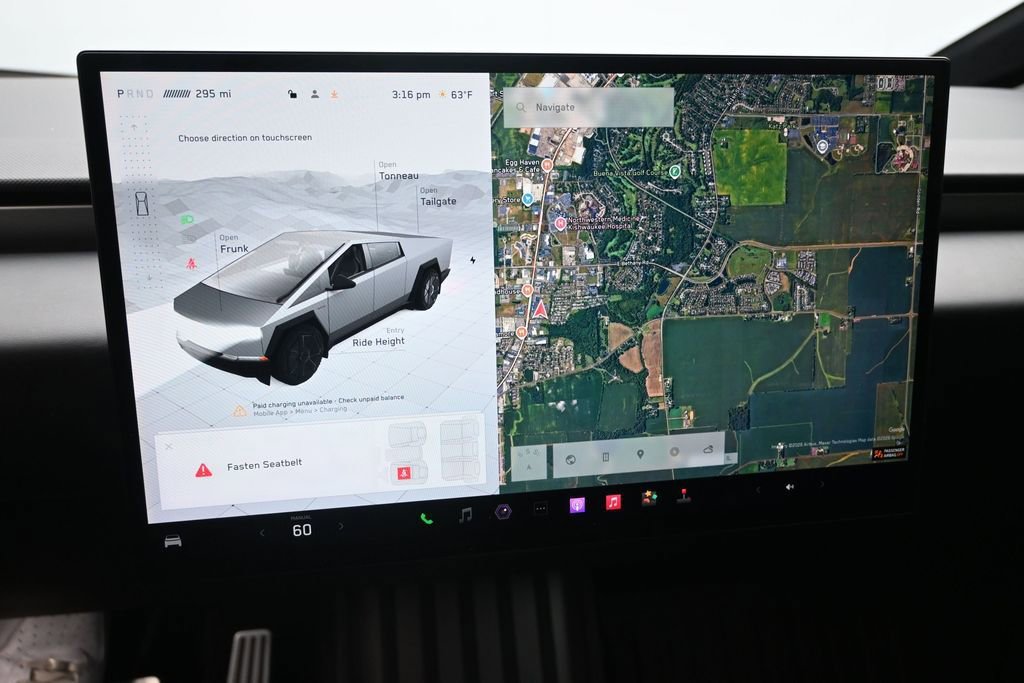 Used 2024 Tesla Cybertruck AWD Crew Cab image 18