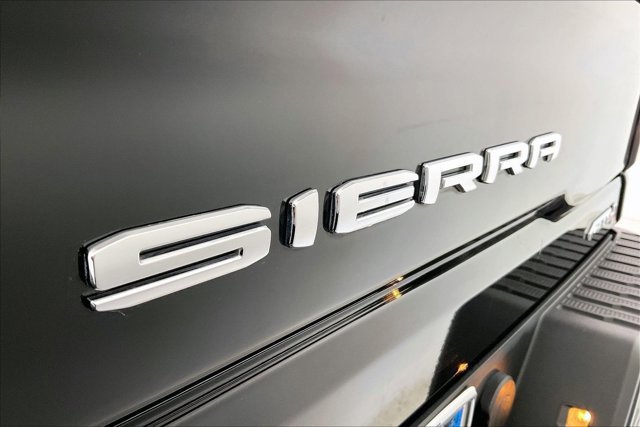 Used 2022 GMC Sierra 2500 AT4 w/ AT4 Premium Plus Package image 32