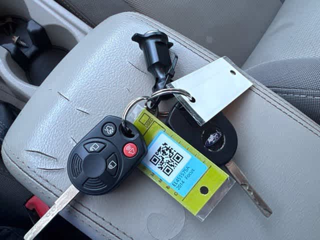 Used 2014 Ford Focus SE FWD image 24
