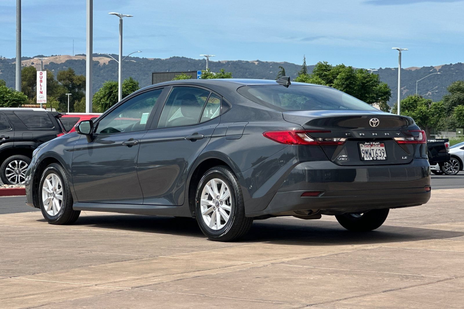 Used 2025 Toyota Camry LE w/ Convenience Package AWD/4WD image 7