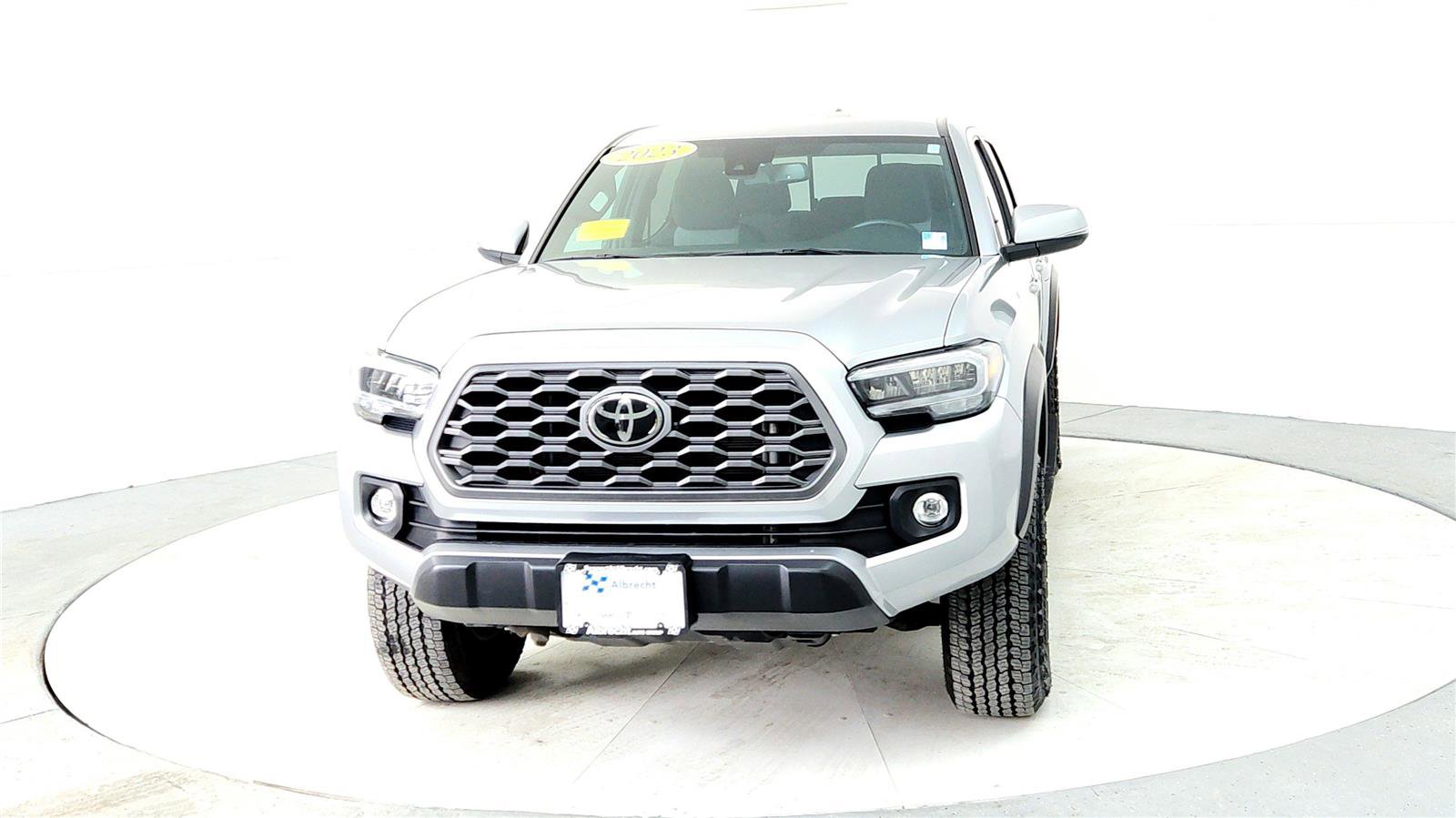 Certified 2023 Toyota Tacoma TRD Off-Road image 2
