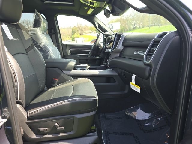 New 2026 RAM 2500 Laramie AWD/4WD image 30
