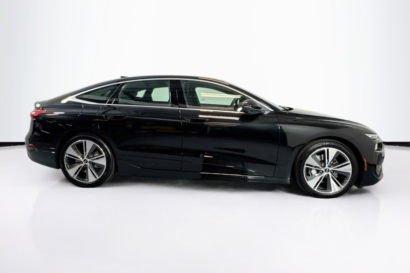 Used 2025 Audi A6 e-tron Prestige w/ Black Warm Weather Package RWD image 4