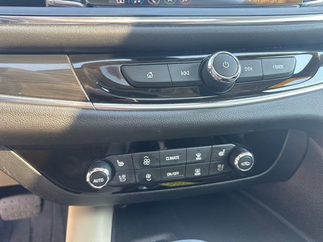 Used 2020 Buick Enclave Premium w/ Sun and Sites Package image 16