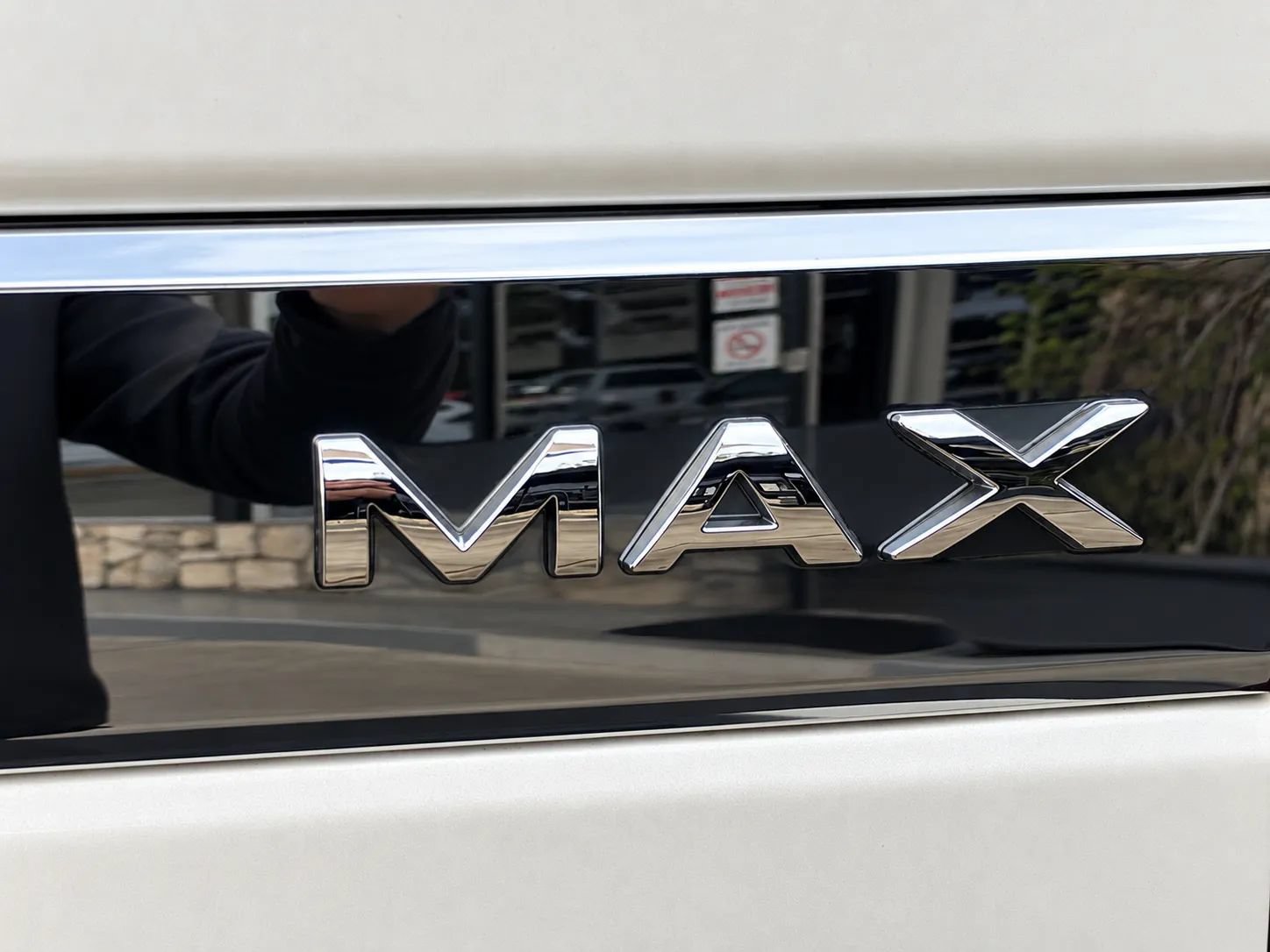 Used 2018 Ford Expedition Max XLT w/ Equipment Group 202A AWD/4WD image 38