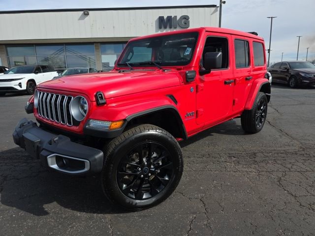 Used 2025 Jeep Wrangler Unlimited Sahara w/ Safety Group image 2