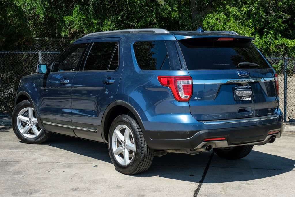 Used 2018 Ford Explorer XLT w/ Equipment Group 202A FWD image 19