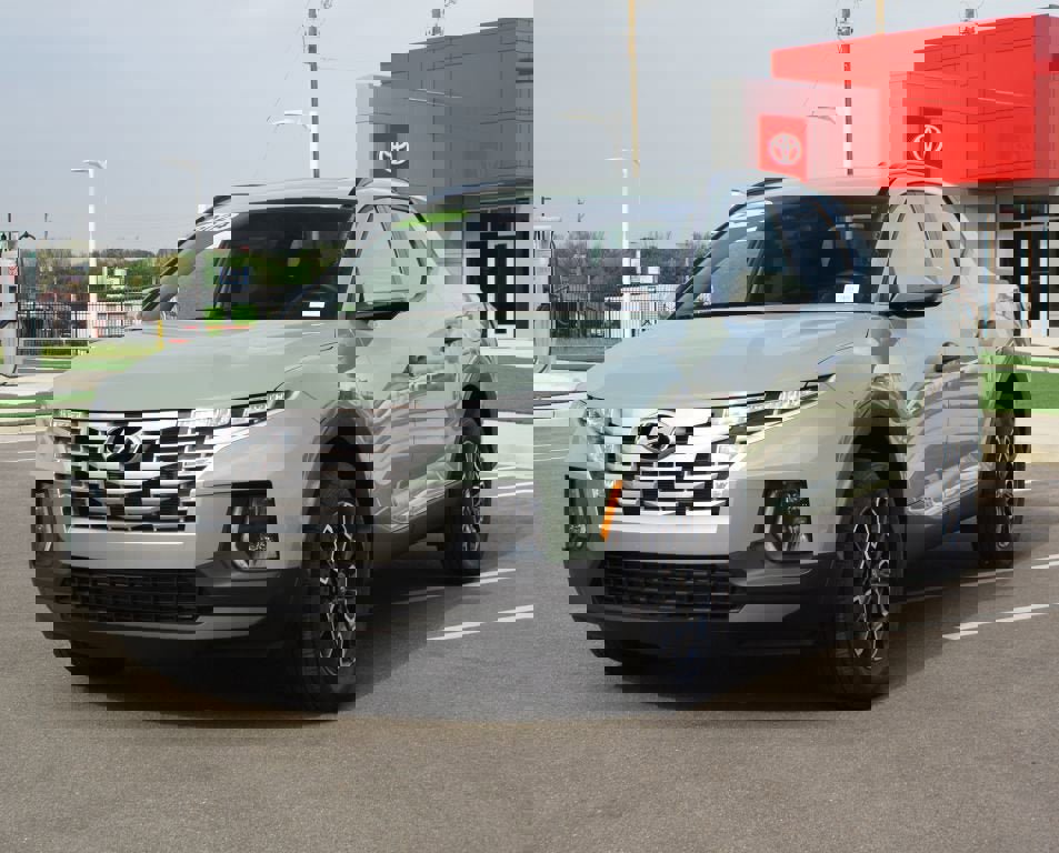 Used 2024 Hyundai Santa Cruz SEL w/ Activity Package image 16