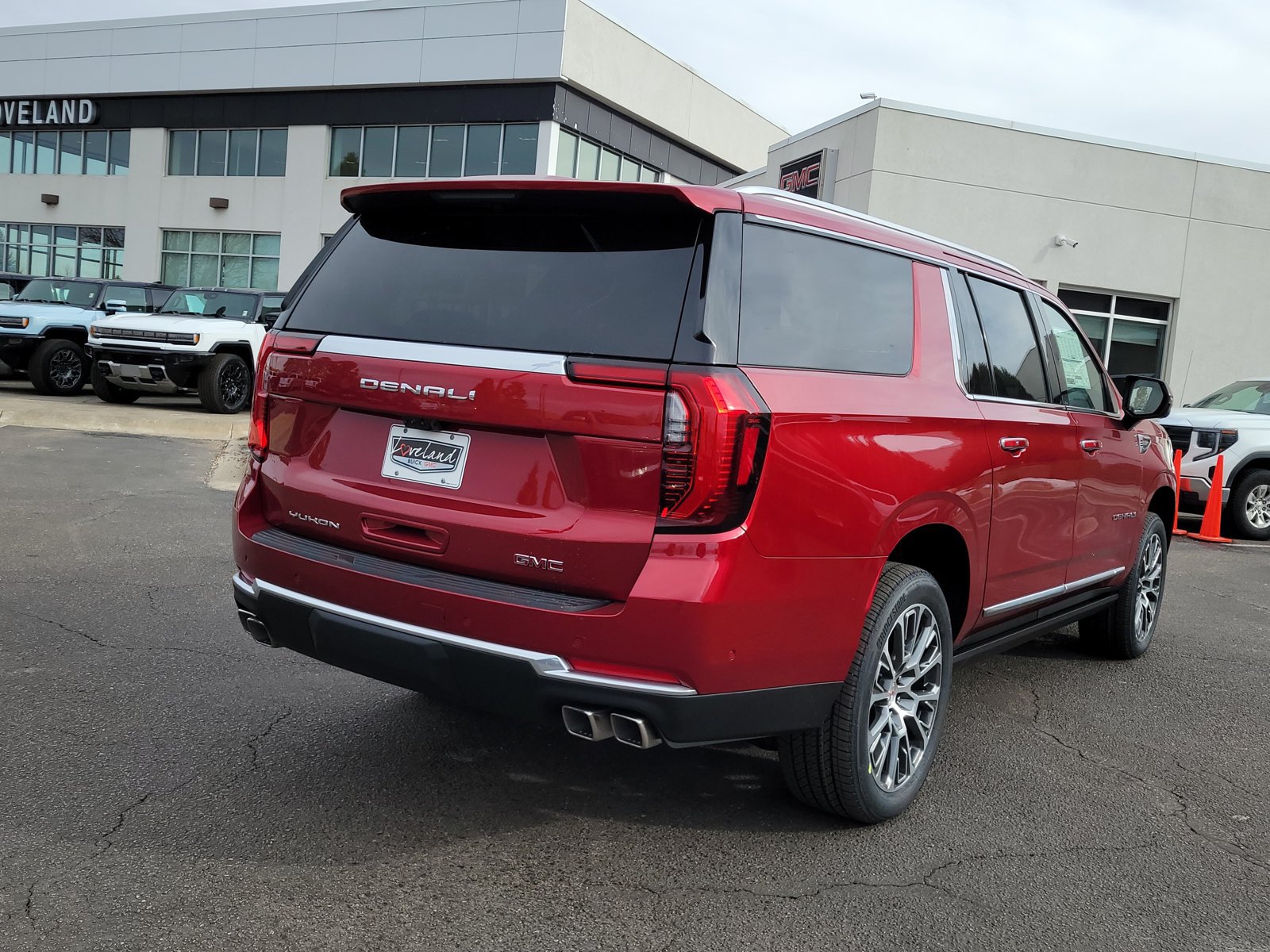 New 2026 GMC Yukon XL Denali w/ Denali Reserve Package AWD/4WD image 3
