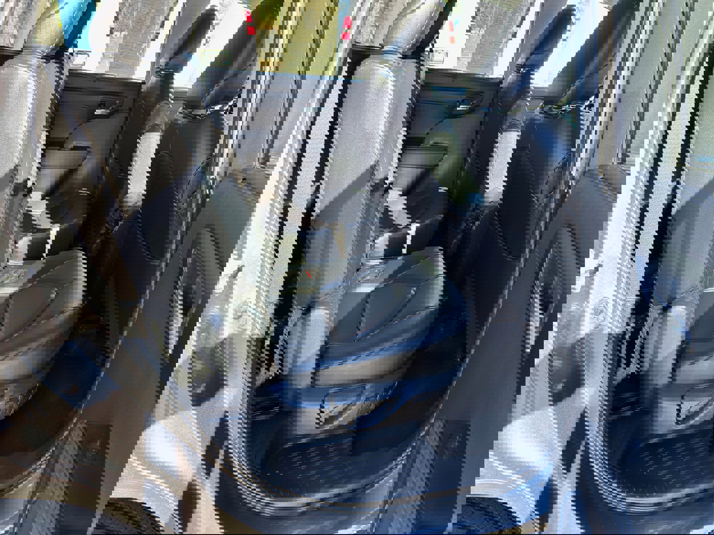 Used 2024 Toyota Highlander XLE image 12