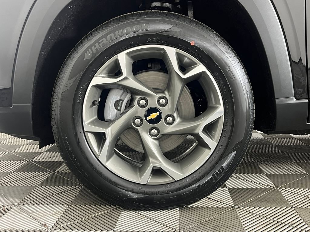 New 2026 Chevrolet Trax LT w/ Driver Confidence Package image 16
