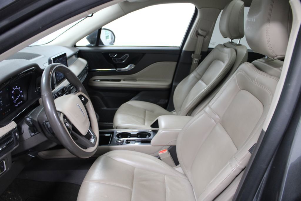 Used 2022 Lincoln Corsair AWD w/ Premium Package image 18
