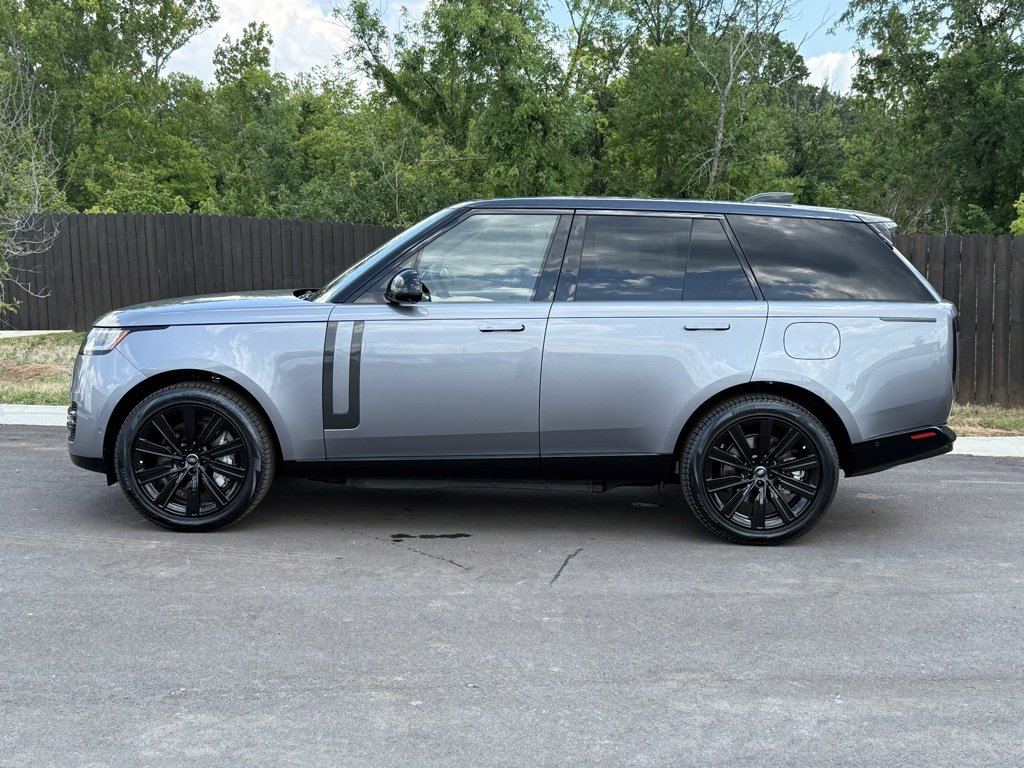 New 2025 Land Rover Range Rover SE video 2