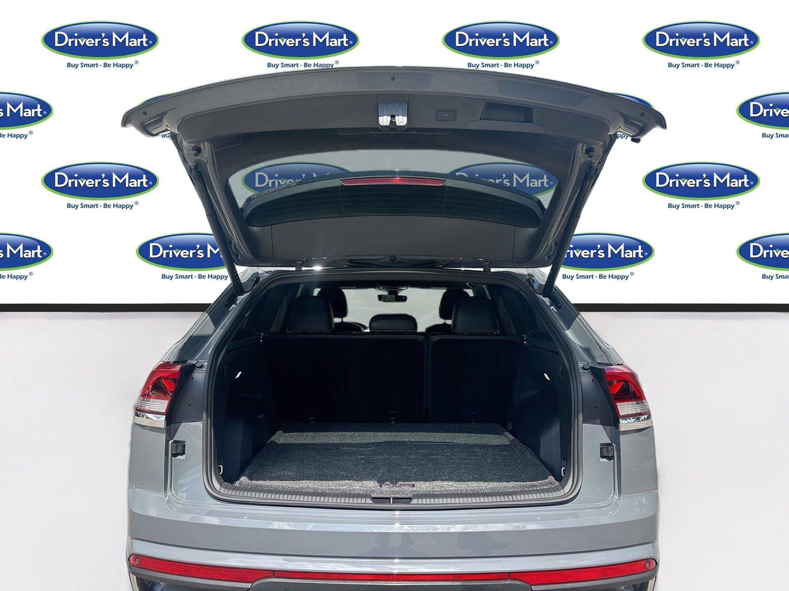 Used 2025 Volkswagen Atlas Cross Sport SE FWD image 21