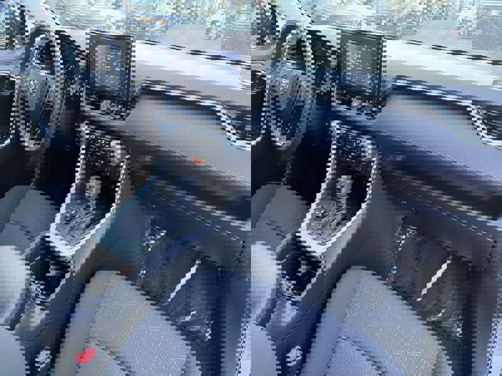 Used 2020 Toyota RAV4 XLE image 38