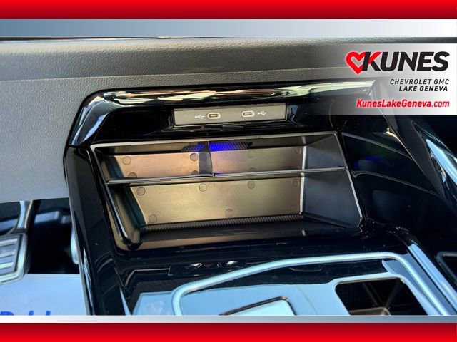 Used 2024 Volkswagen Golf R image 25