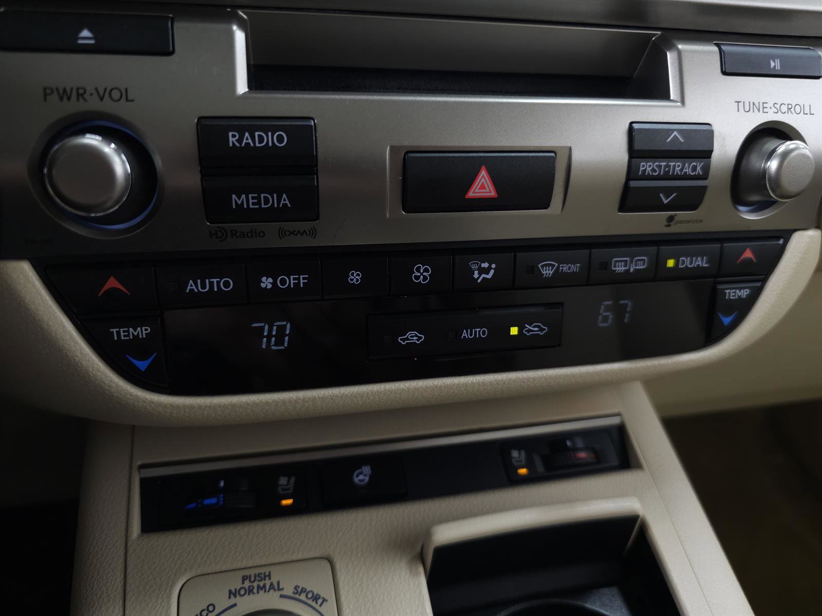 Used 2015 Lexus ES 350 PREMIUM w/ Premium Package image 22