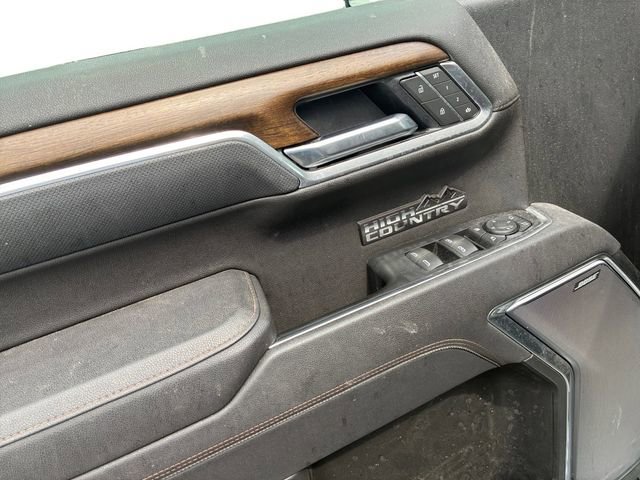 Used 2025 Chevrolet Silverado 1500 High Country w/ High Country Premium Package AWD/4WD image 12