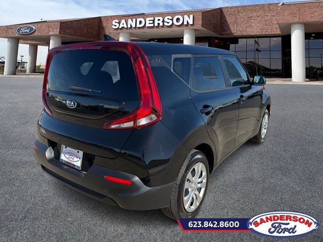 Used 2021 Kia Soul LX image 3