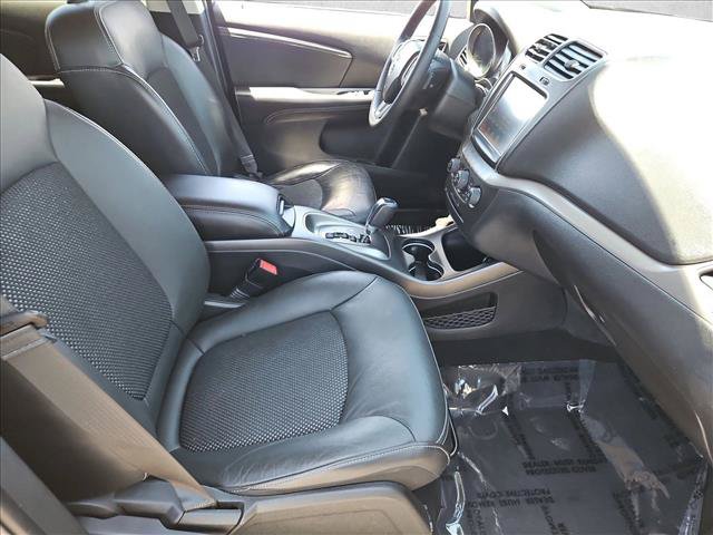 Used 2019 Dodge Journey Crossroad w/ Driver Convenience Group FWD image 24