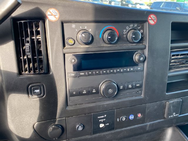 Certified 2025 Chevrolet Express 3500 Extended w/ Driver Convenience Package RWD image 5