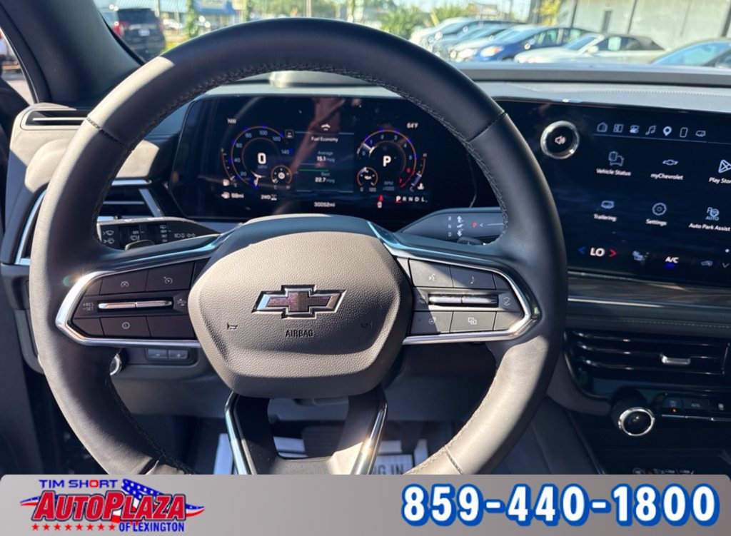 Used 2025 Chevrolet Tahoe Z71 w/ Comfort Package AWD/4WD image 12