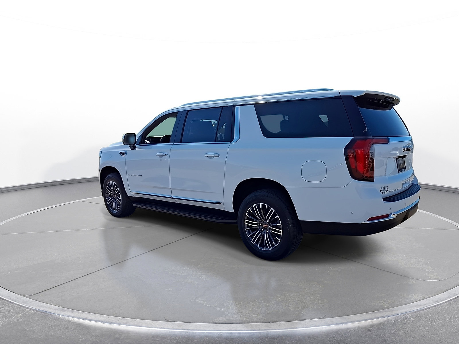 New 2026 GMC Yukon XL Elevation w/ Elevation Premium Package AWD/4WD image 6