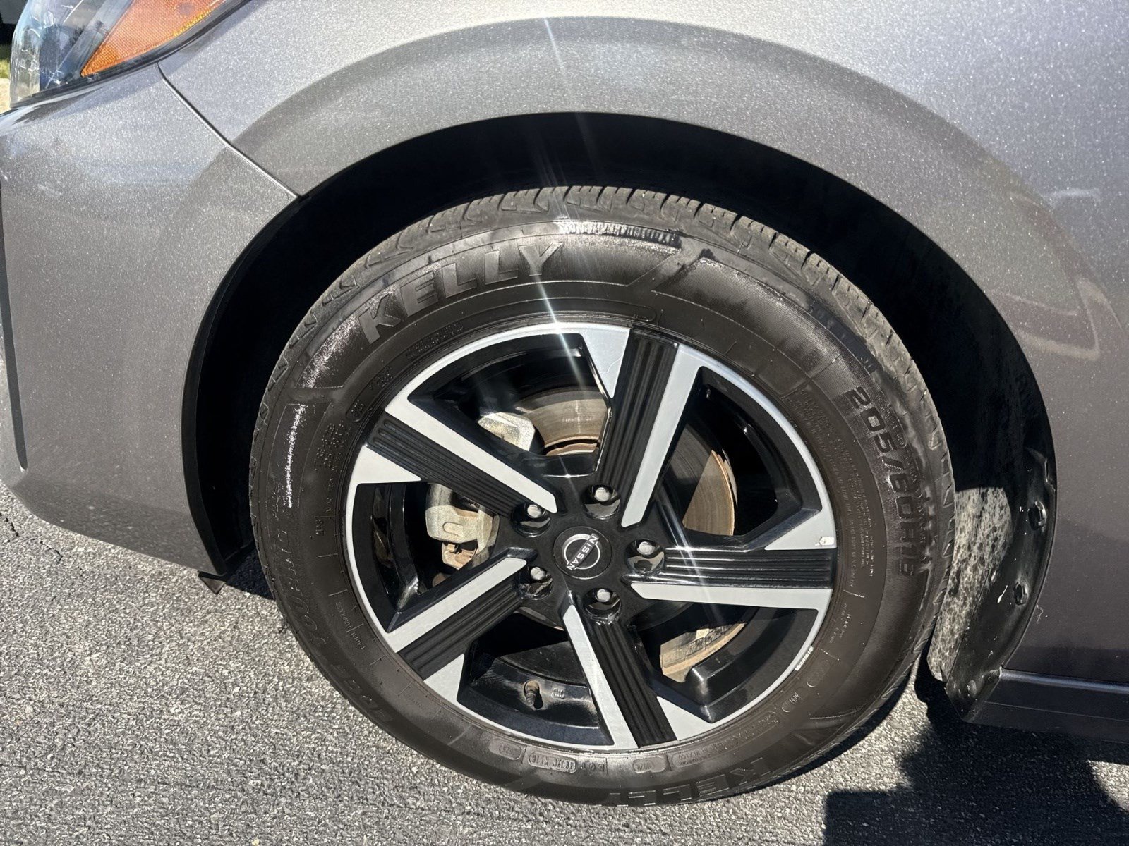 Used 2024 Nissan Sentra SV FWD image 11