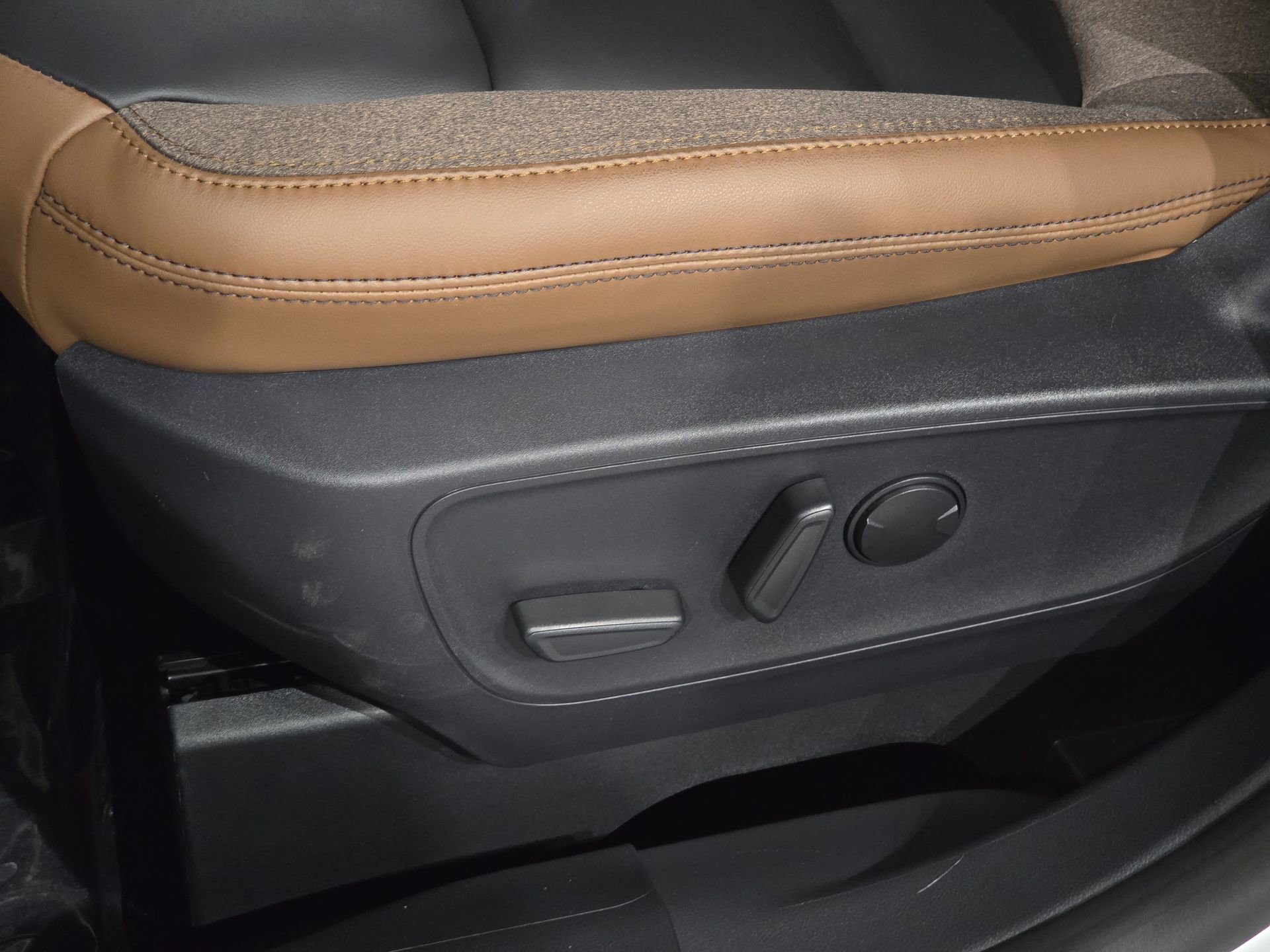 New 2025 Ford Bronco Sport Outer Banks w/ Outer Banks Tech Package+ image 24