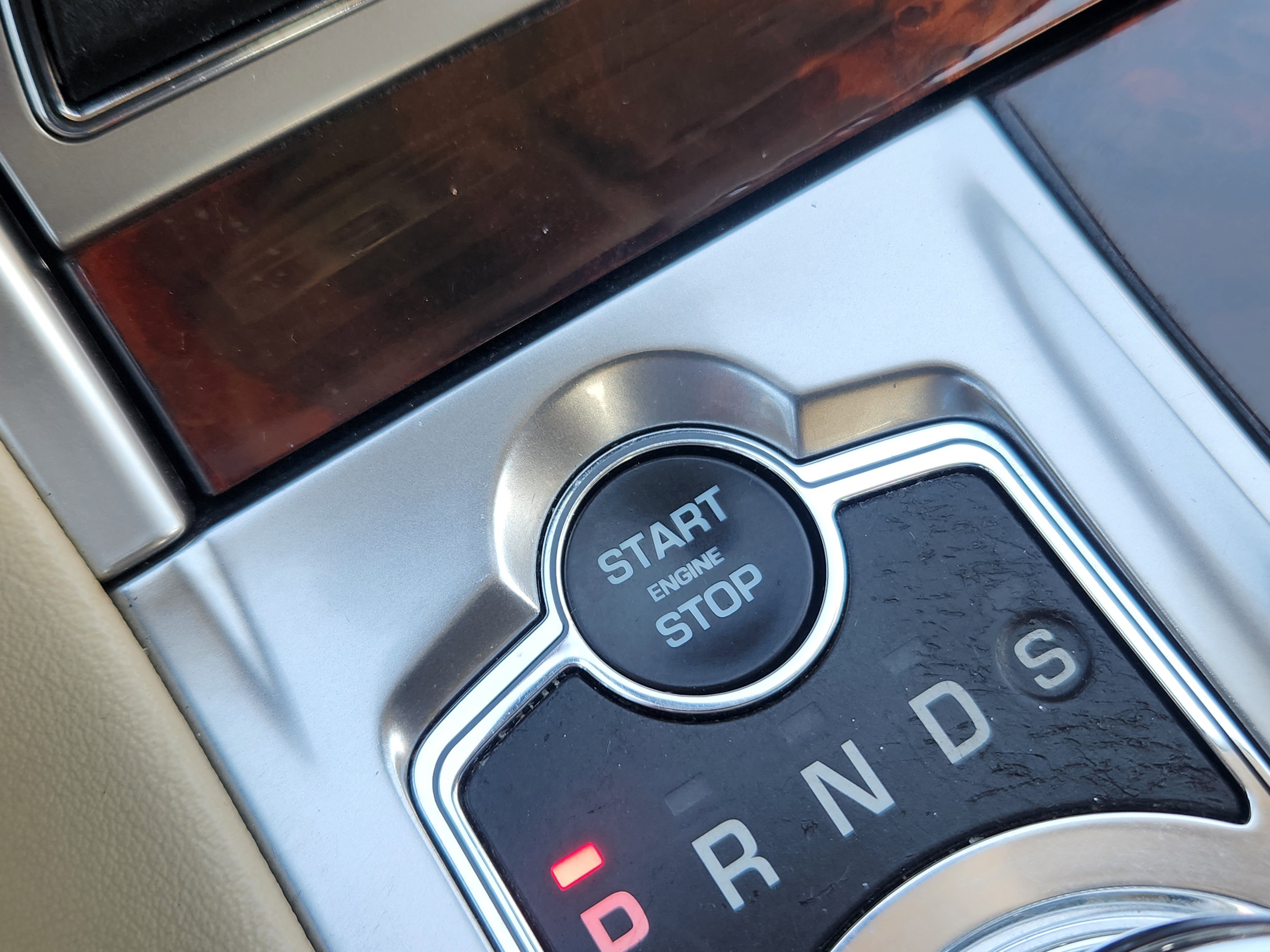 Used 2012 Jaguar XF RWD image 27